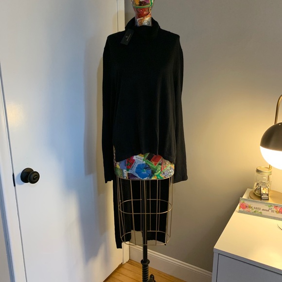 Sweater - Picture 3 of 3